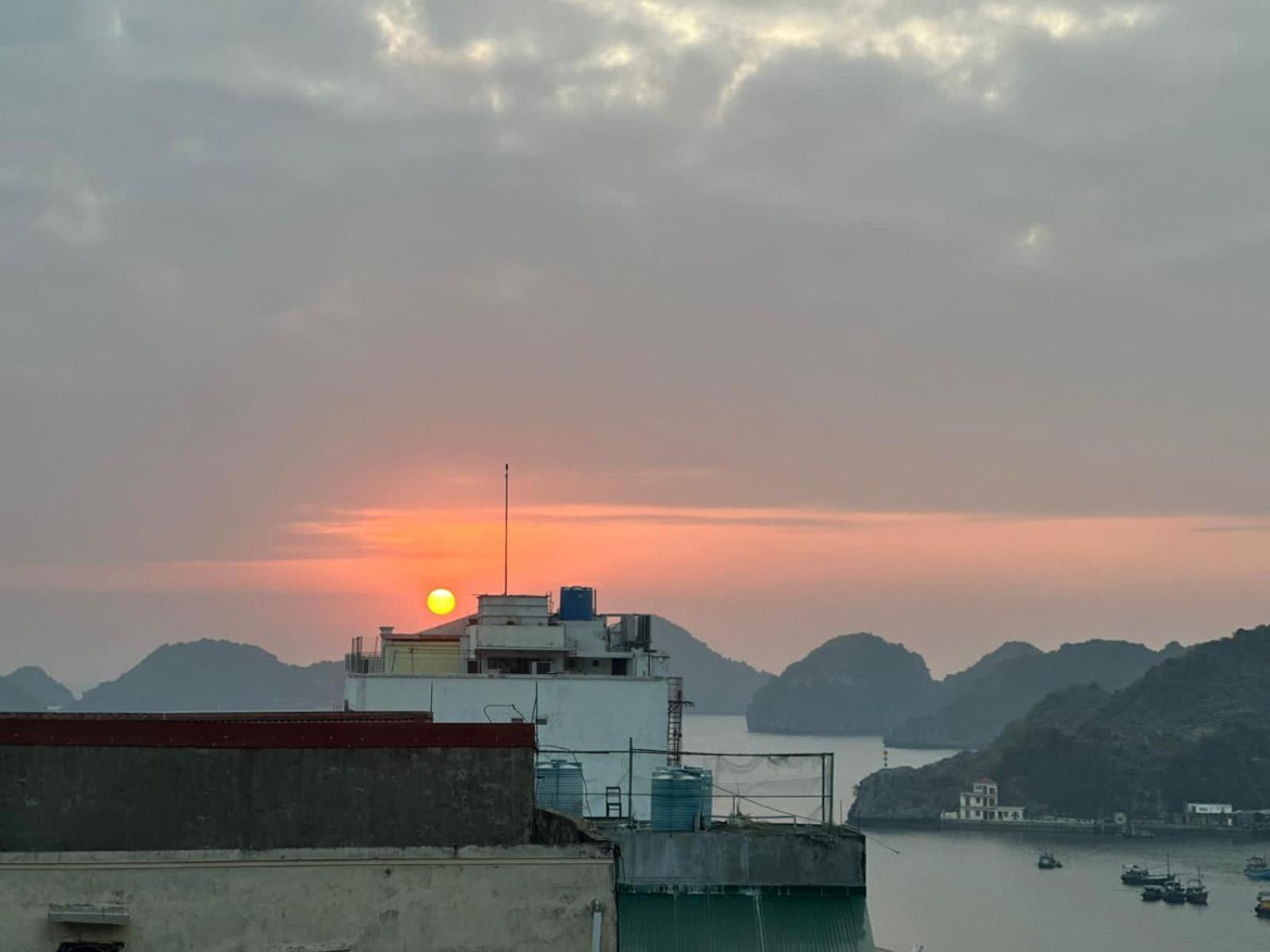 An Duong Hotel Cat Ba Chan Chau Екстериор снимка